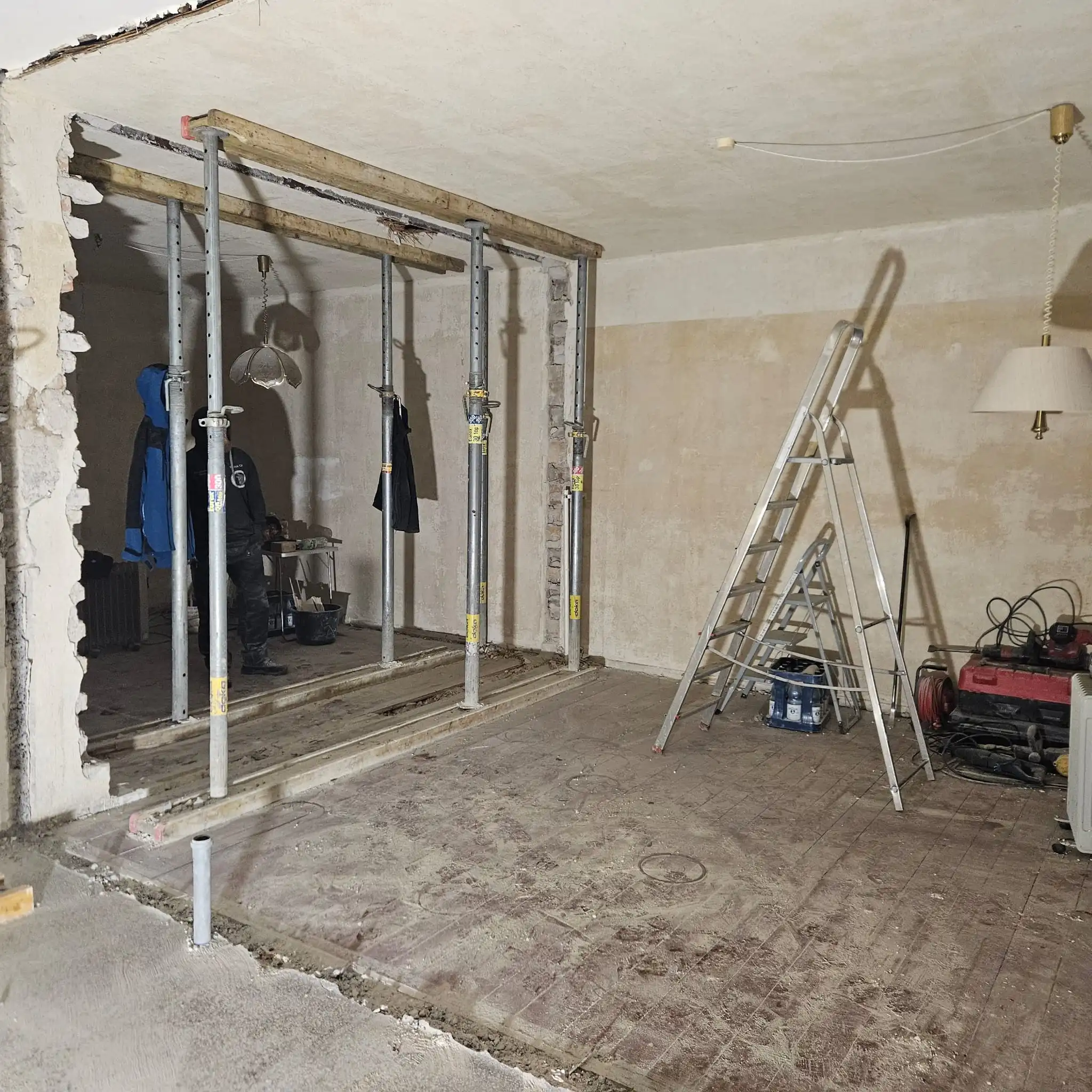 Patrick Ott auf der Baustelle