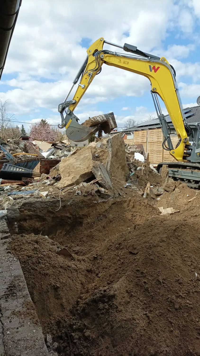 Abbrucharbeiten von Patrick Ott